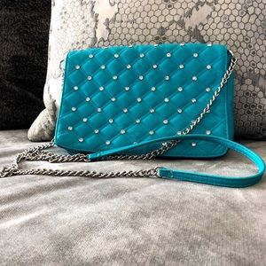MAKE ME AN OFFER Blue green purse